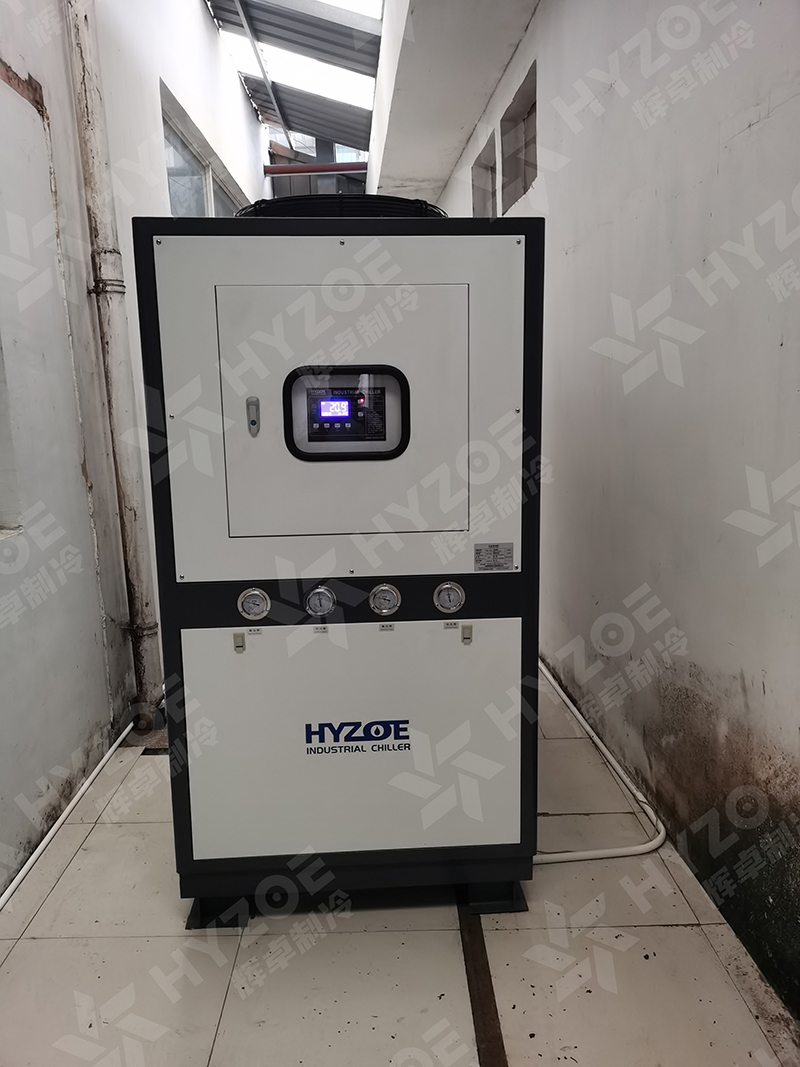 小型冷水機(jī) 小型冷水機(jī)